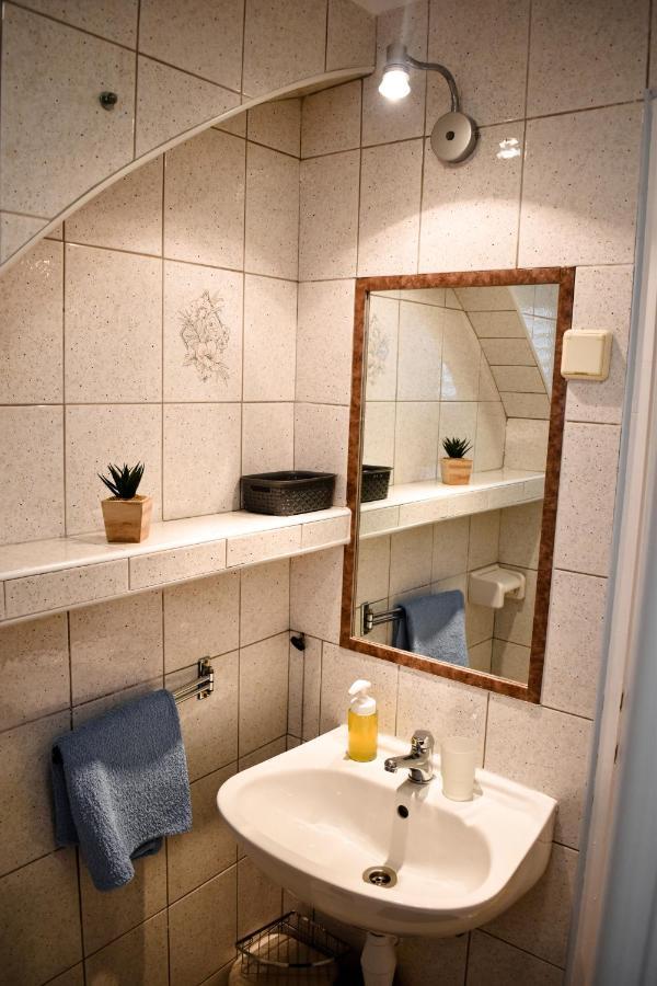 Apartmani Grguric Kornic Exterior photo