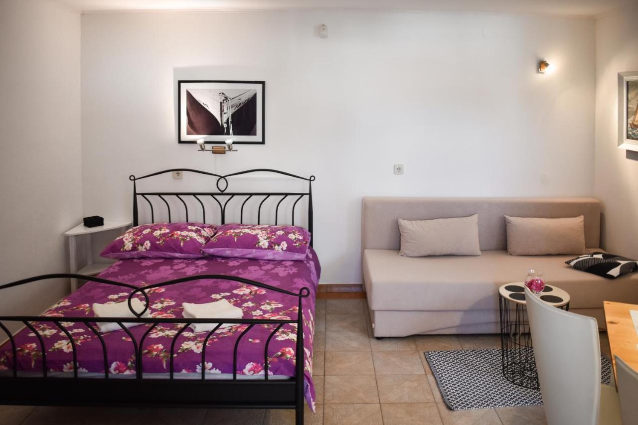 Apartmani Grguric Kornic Exterior photo