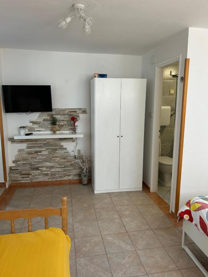 Apartmani Grguric Kornic Exterior photo