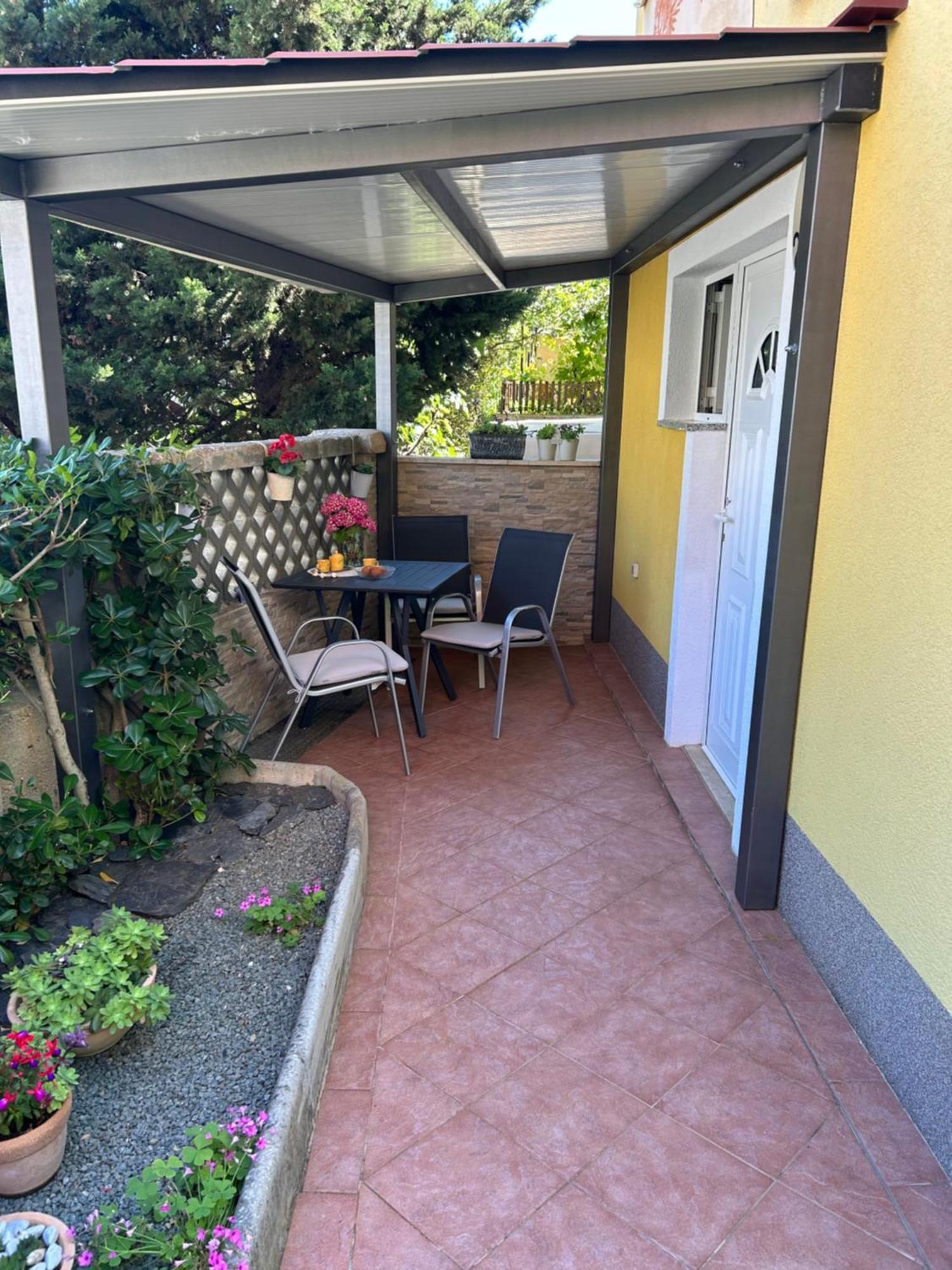 Apartmani Grguric Kornic Exterior photo